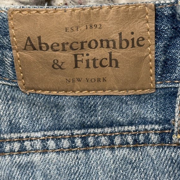 Abercrombie & Fitch Emma Light Wash Ripped Boot Cut Jeans - Picture 8 of 11